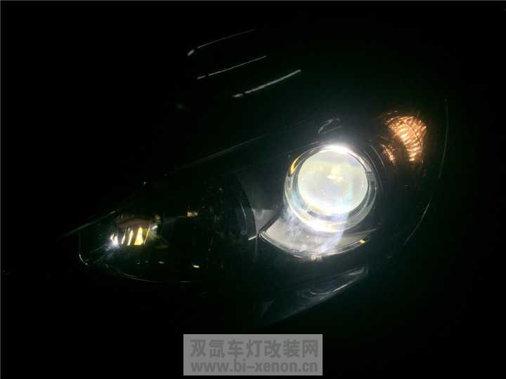 连云港市新浦区马自达昂克塞拉改国产海拉5透镜，汉雷5500K灯泡。
