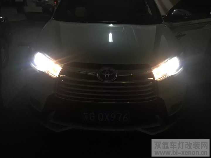连云港市新浦区新款汉兰达改LED双光透镜。
