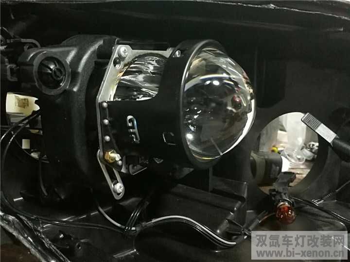 福州汽车改大灯 大众新帕萨特大灯改装GTR双光透镜案例 福州荣海照明